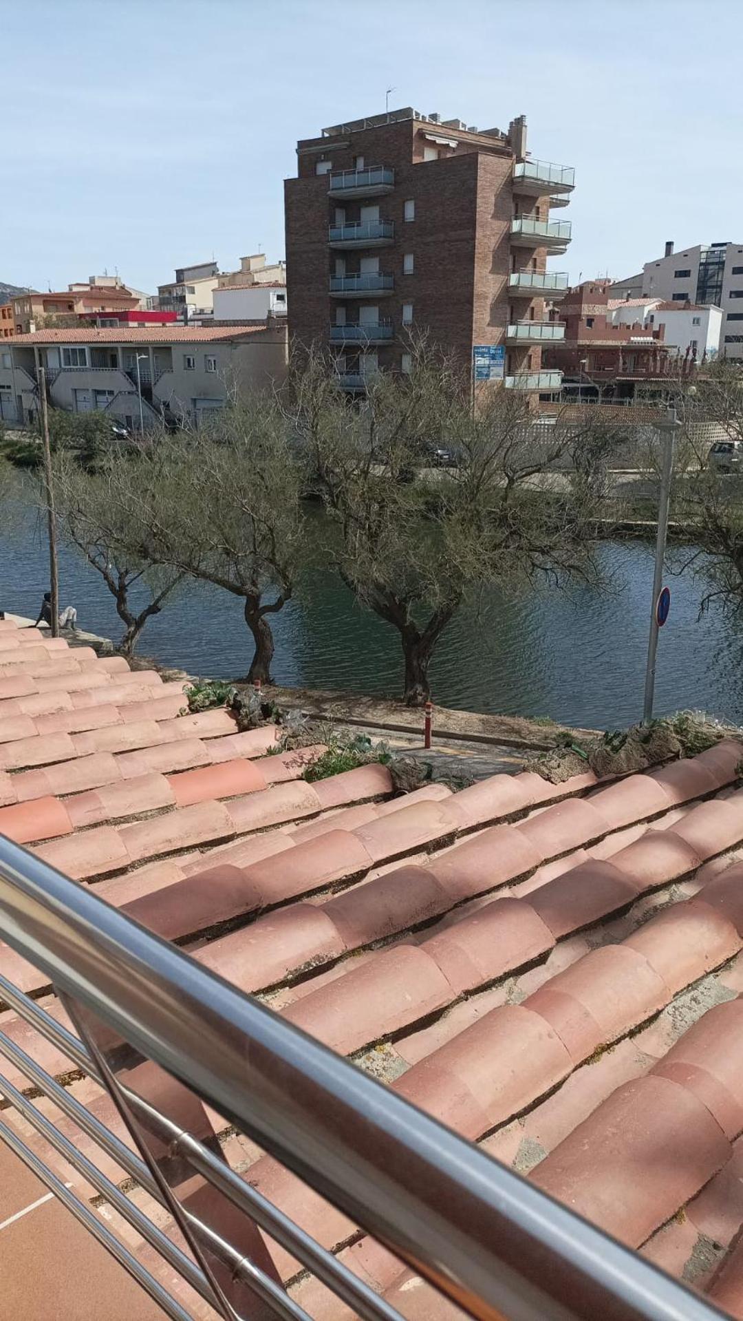 Apcostas - Puerto Simona Διαμέρισμα Ρόζες Εξωτερικό φωτογραφία